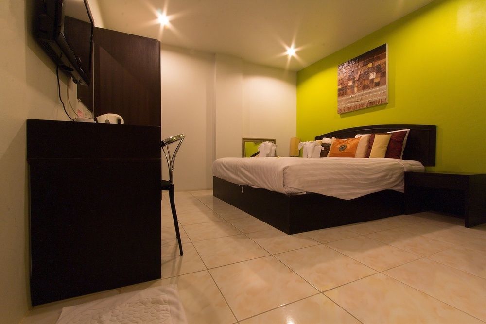 Cool Sea House Hotel Patong Luaran gambar
