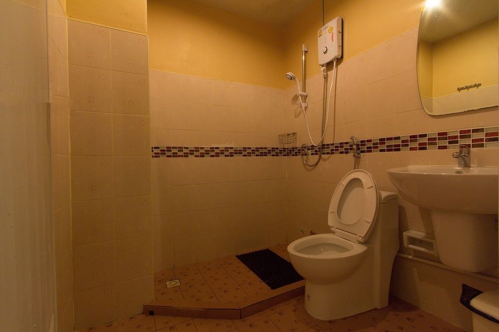 Cool Sea House Hotel Patong Luaran gambar