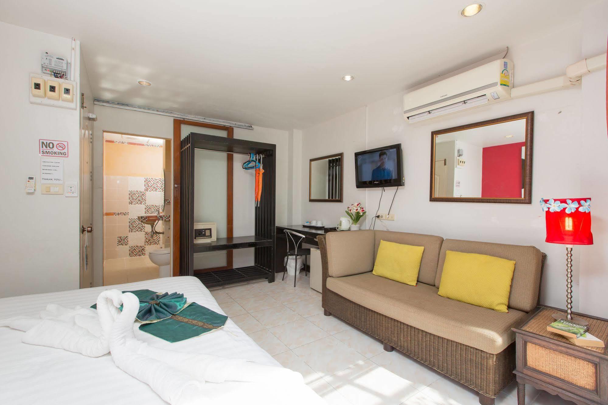 Cool Sea House Hotel Patong Luaran gambar