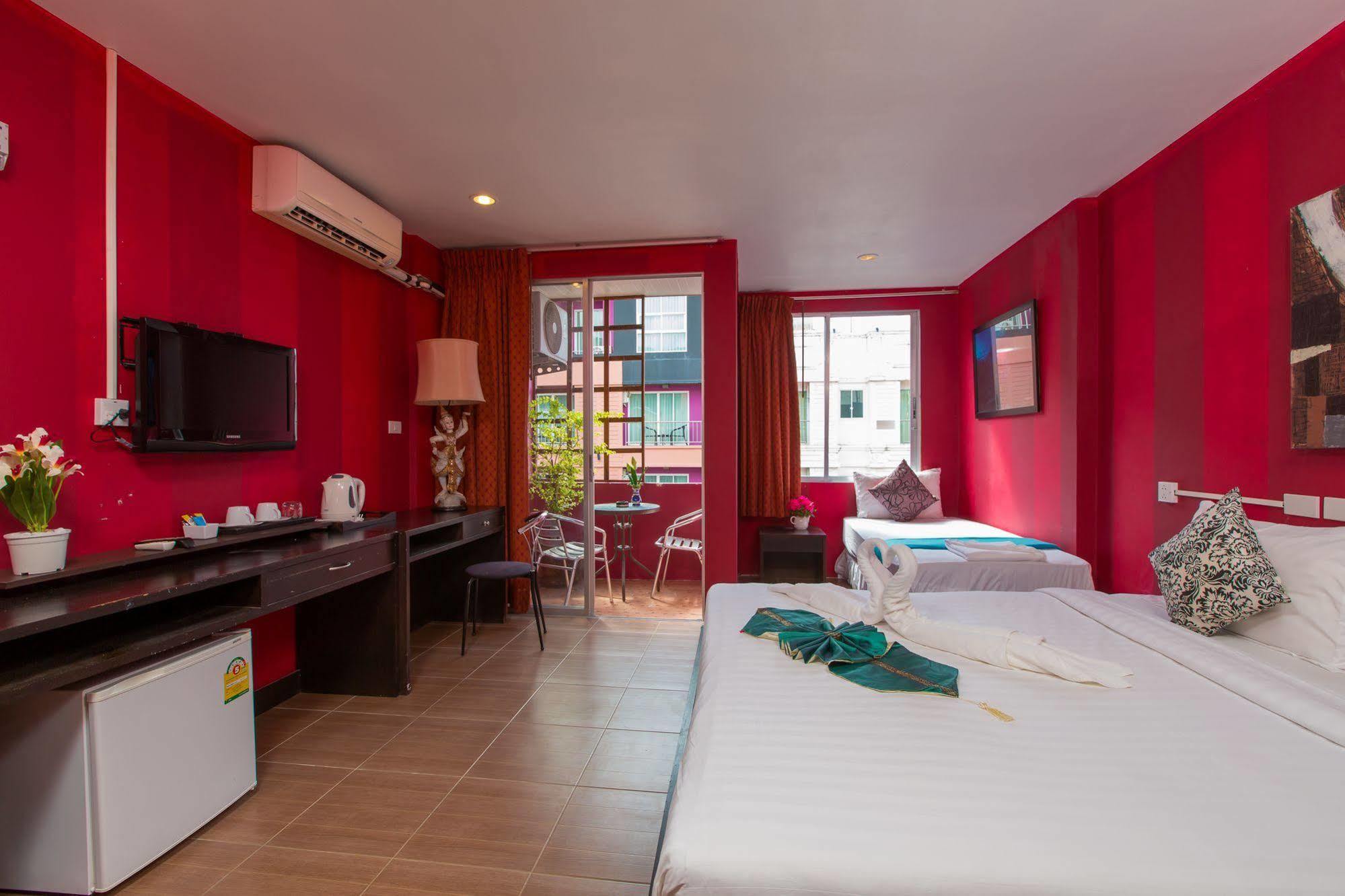Cool Sea House Hotel Patong Luaran gambar